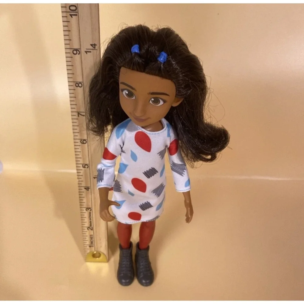 Mattel Karmas World Karma Grant Doll 9.5 inch White Red Blue Long Sleeve Toy